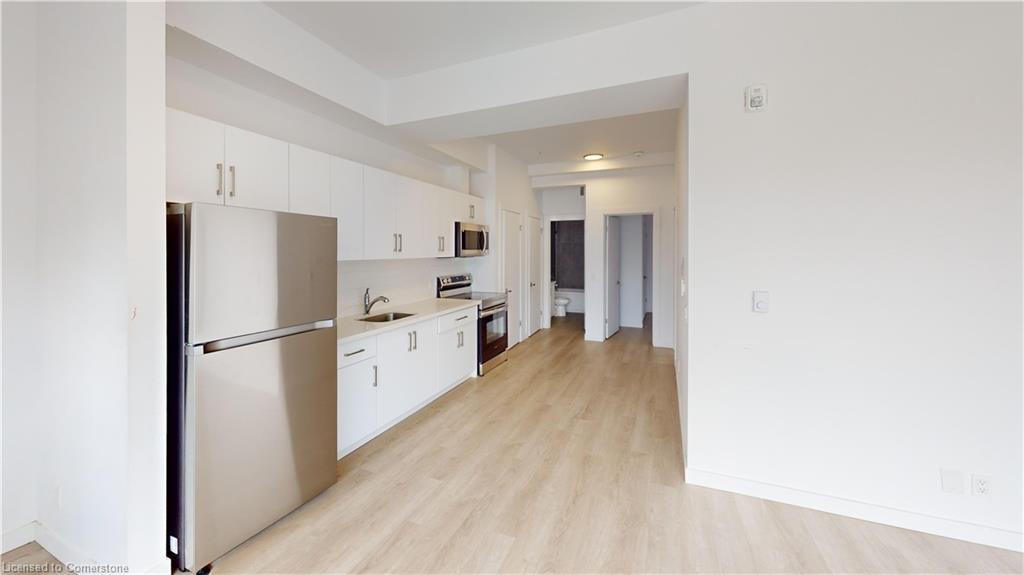 228 Margaret Avenue, Kitchener, ON - Indoor Photo Showing Kitchen