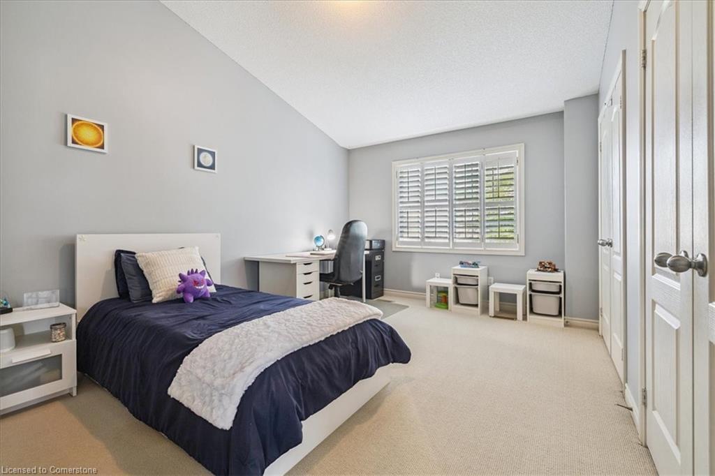 72-5080 Fairview Street, Burlington, ON - Indoor Photo Showing Bedroom