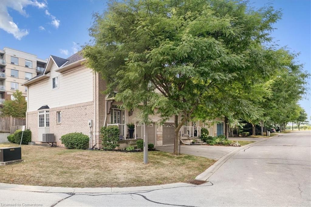 72-5080 Fairview Street, Burlington, ON - Outdoor