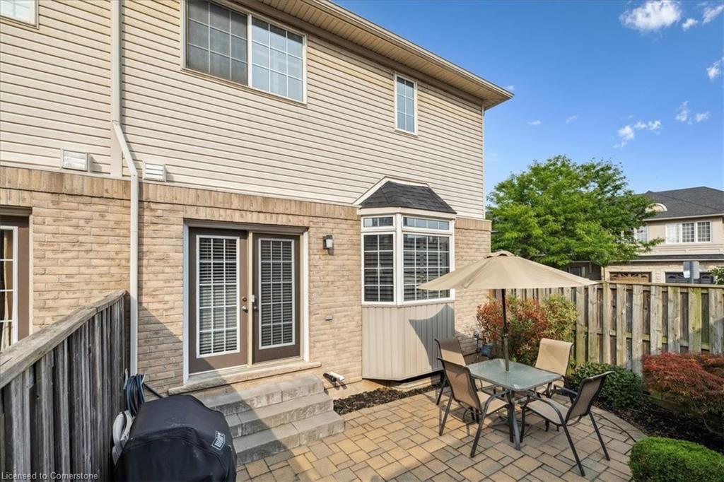 72-5080 Fairview Street, Burlington, ON - Outdoor With Exterior
