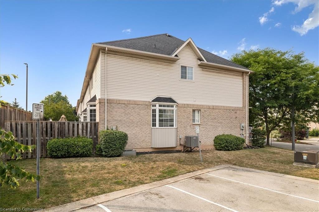 72-5080 Fairview Street, Burlington, ON - Outdoor