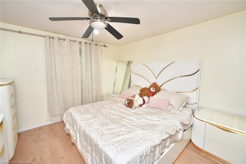 78 Horning Drive, Hamilton, ON - Indoor Photo Showing Bedroom