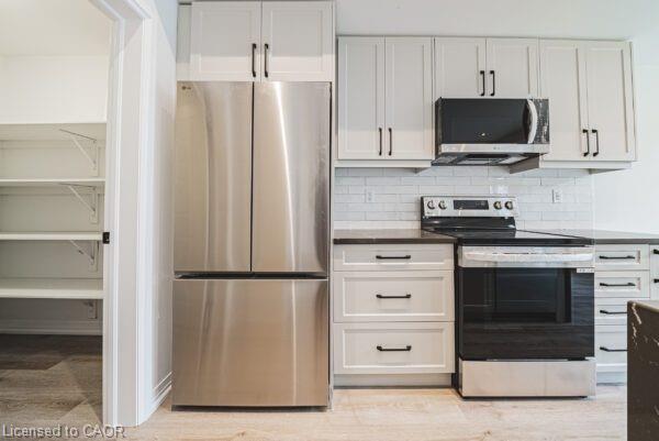 131-155 Equestrian Way, Cambridge, ON - Indoor Photo Showing Kitchen