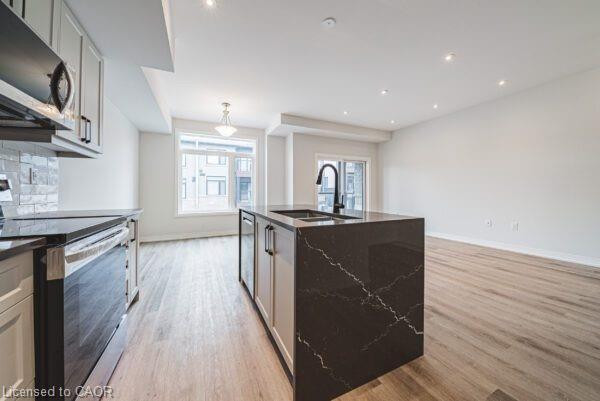 131-155 Equestrian Way, Cambridge, ON - Indoor Photo Showing Kitchen With Double Sink