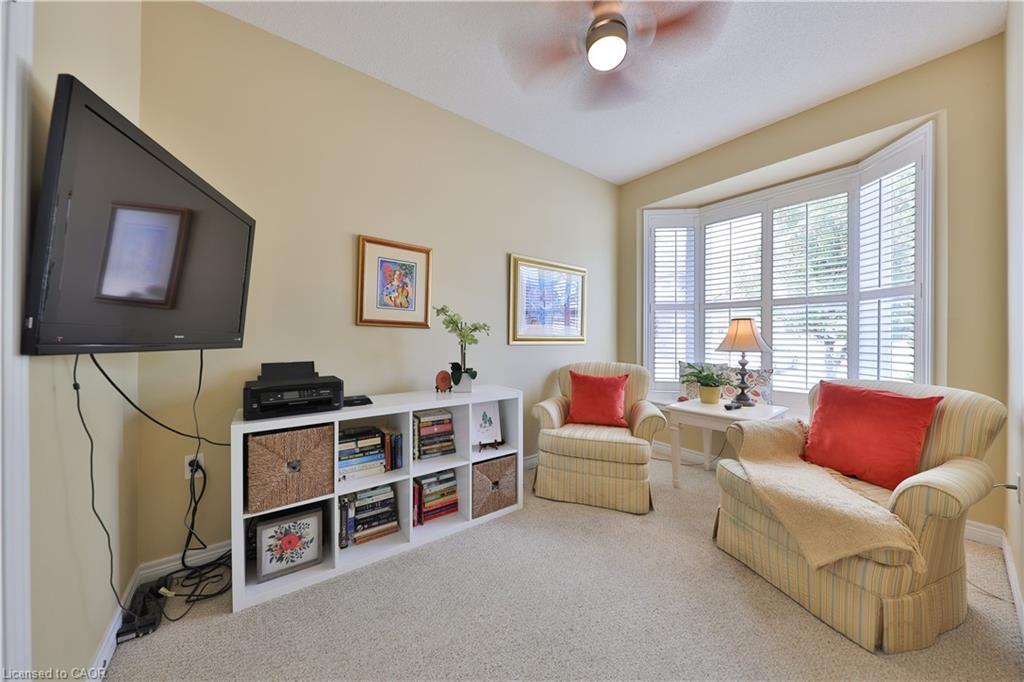 127-2125 Itabashi Way, Burlington, ON - Indoor Photo Showing Other Room