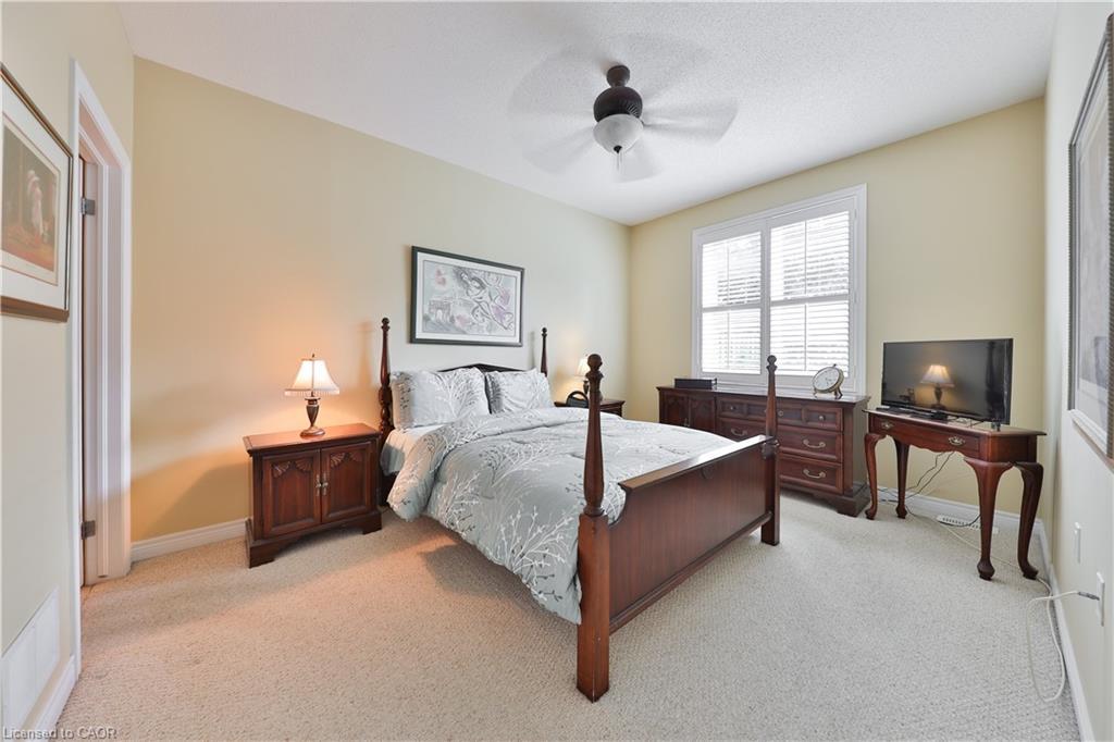 127-2125 Itabashi Way, Burlington, ON - Indoor Photo Showing Bedroom