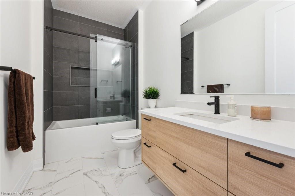 166 Shaded Creek Drive, Kitchener, ON - Indoor Photo Showing Bathroom