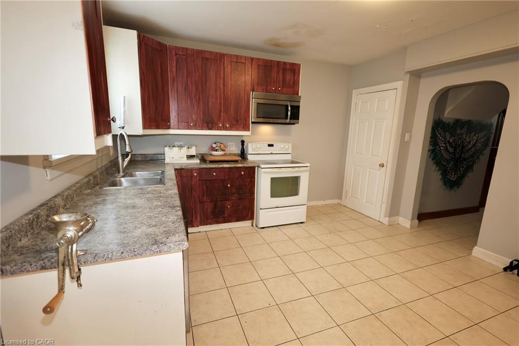 429 Erb Street W, Waterloo, ON - Indoor Photo Showing Kitchen With Double Sink