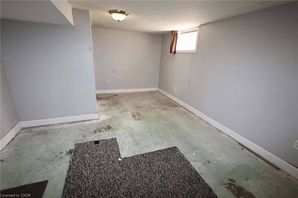 429 Erb Street W, Waterloo, ON - Indoor Photo Showing Other Room