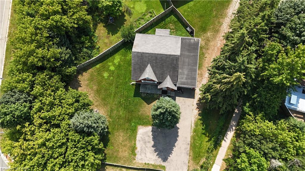 429 Erb Street W, Waterloo, ON - Outdoor