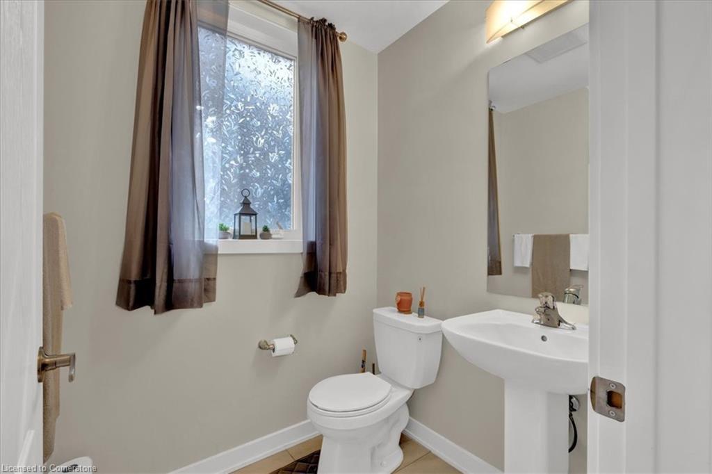 73 Stern Drive Drive, Welland, ON - Indoor Photo Showing Bathroom