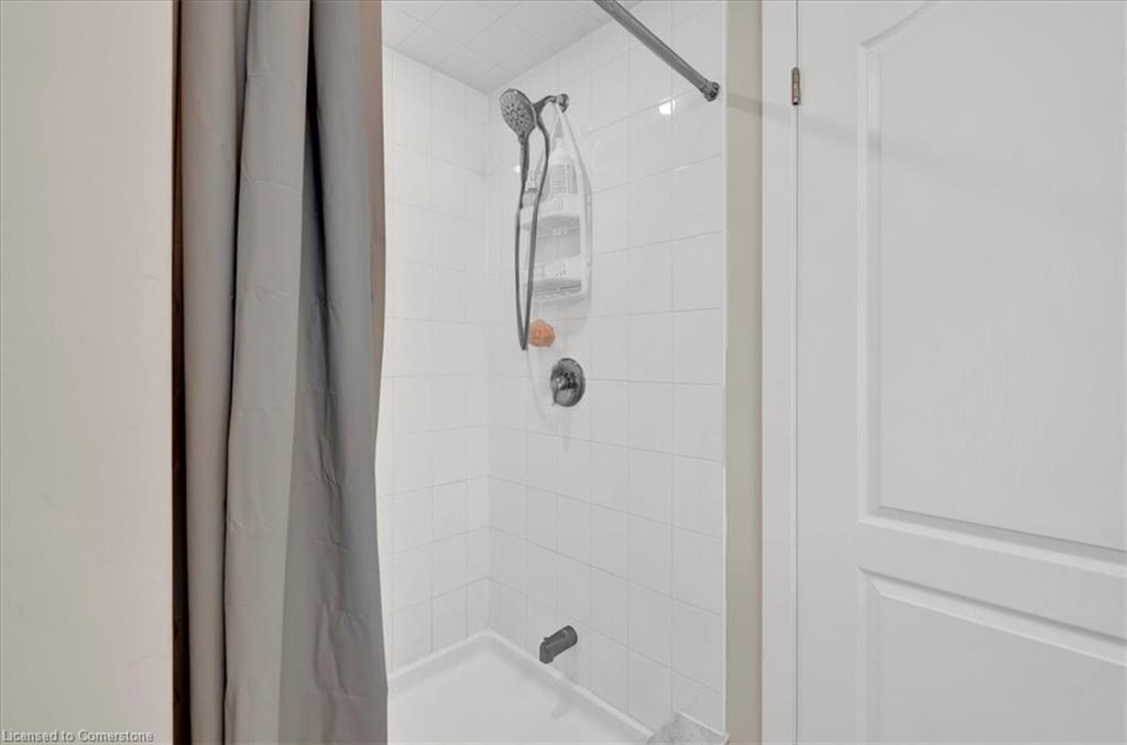 73 Stern Drive Drive, Welland, ON - Indoor Photo Showing Bathroom