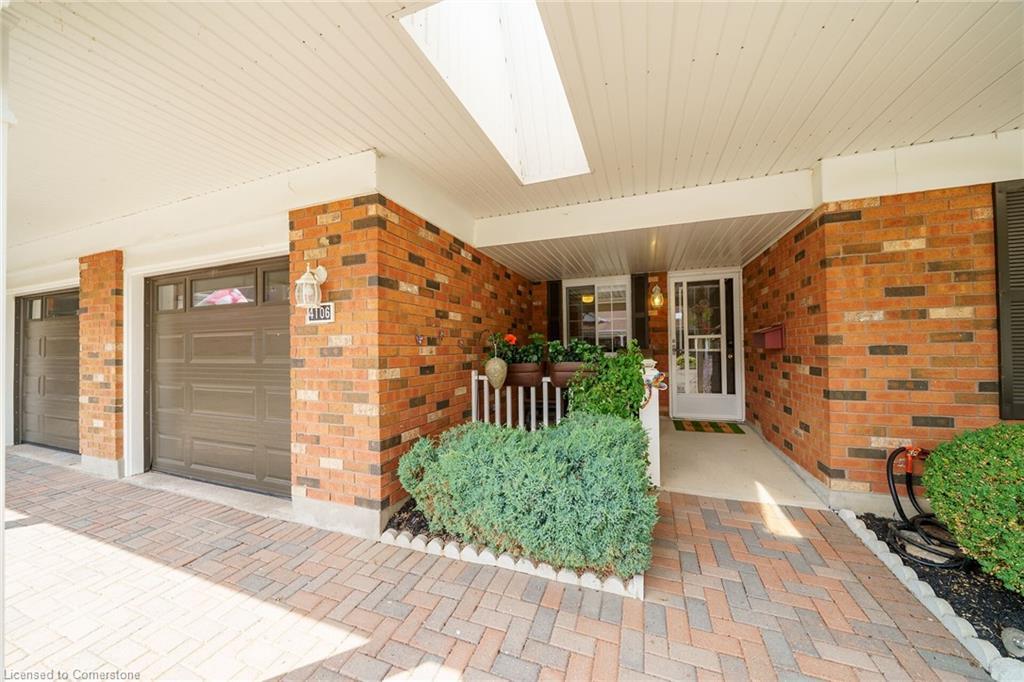 4106 Butternut Court, Vineland, ON - With Exterior