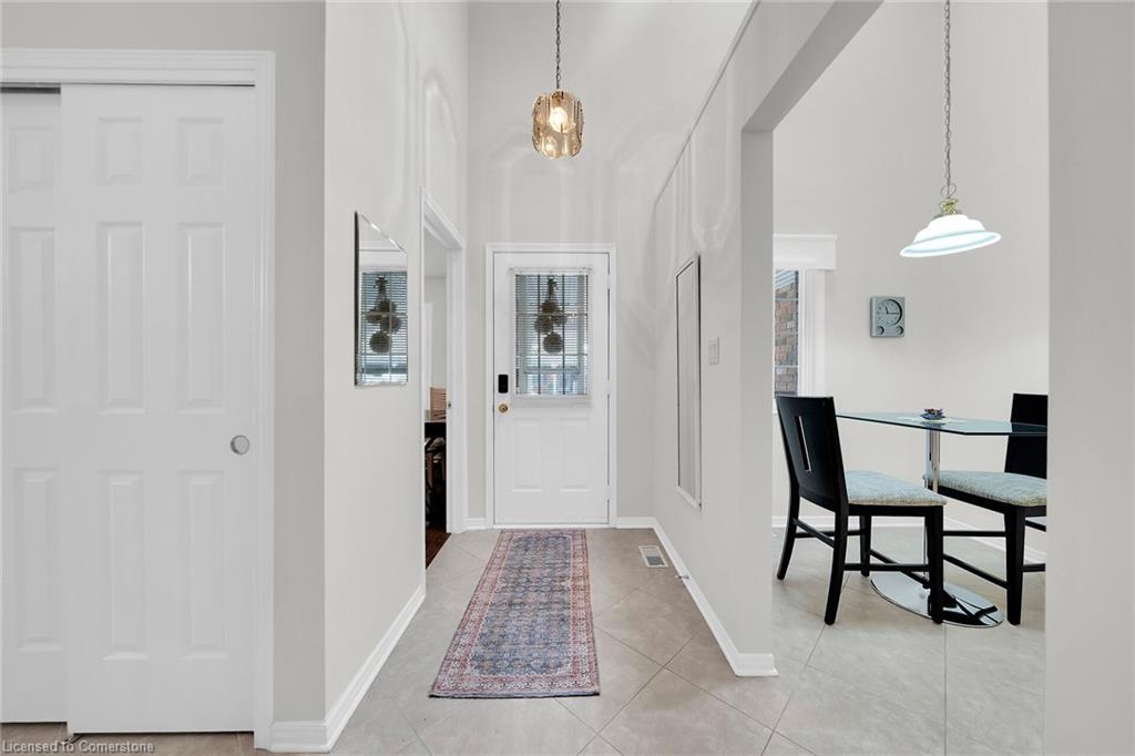 4106 Butternut Court, Vineland, ON - Indoor Photo Showing Other Room