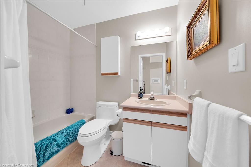 4106 Butternut Court, Vineland, ON - Indoor Photo Showing Bathroom