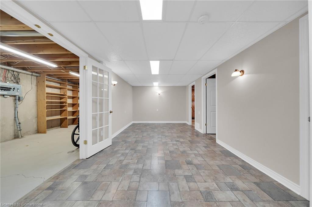 4106 Butternut Court, Vineland, ON - Indoor