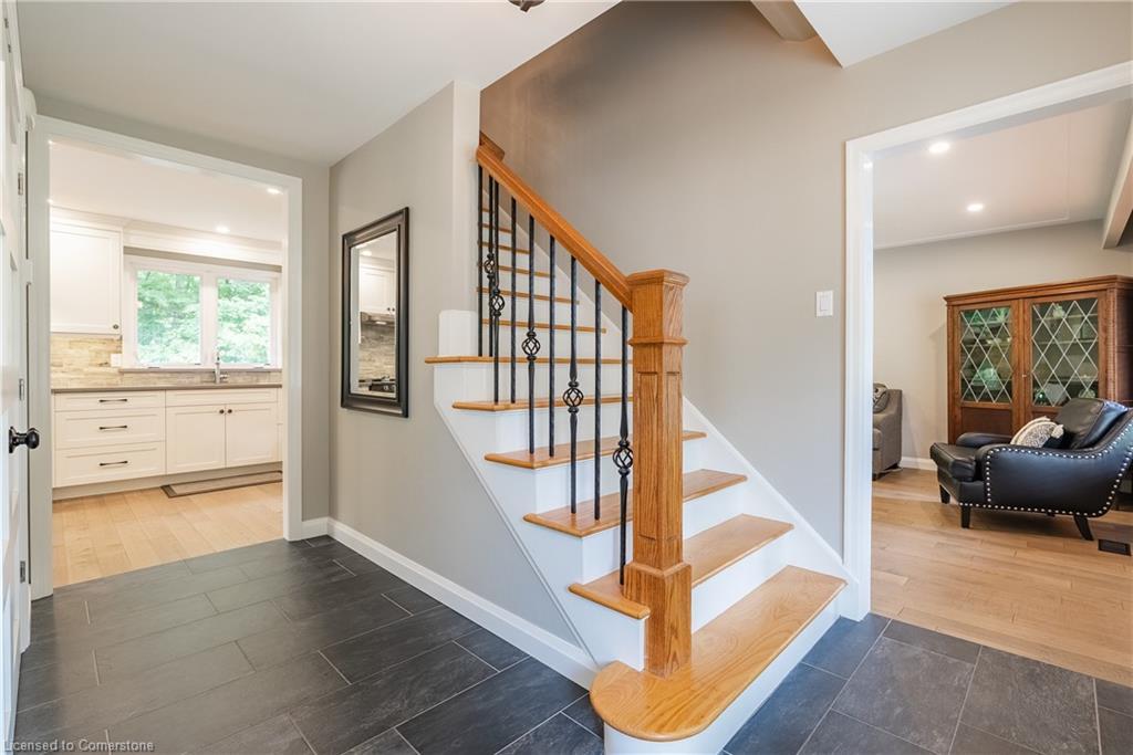 3 Maple Drive, Stoney Creek, ON - Indoor Photo Showing Other Room