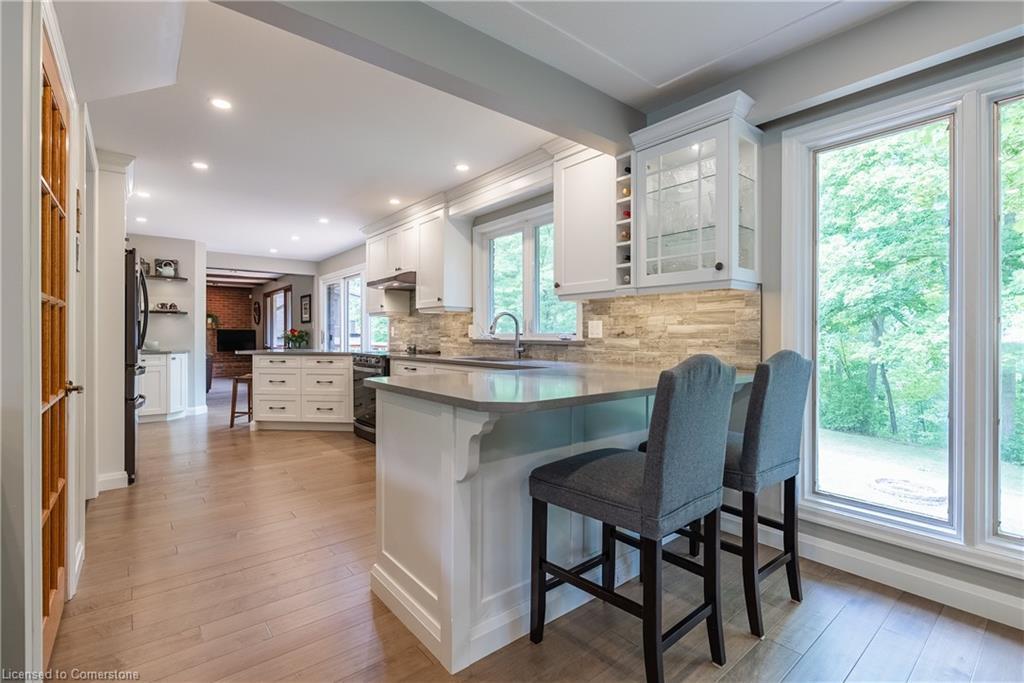 3 Maple Drive, Stoney Creek, ON - Indoor