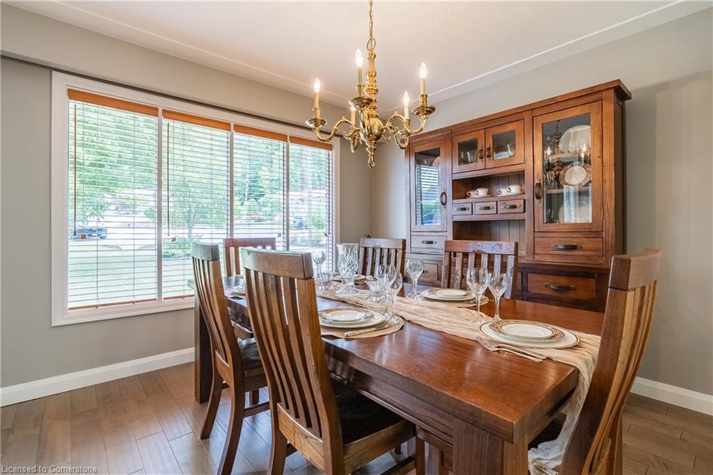 3 Maple Drive, Stoney Creek, ON - Indoor Photo Showing Dining Room
