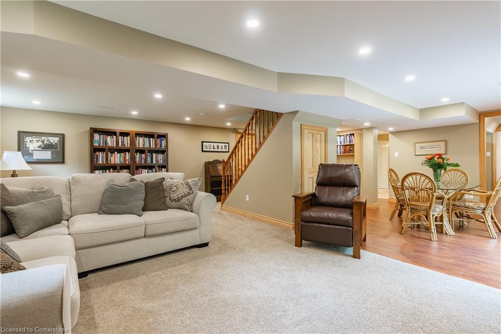 3 Maple Drive, Stoney Creek, ON - Indoor