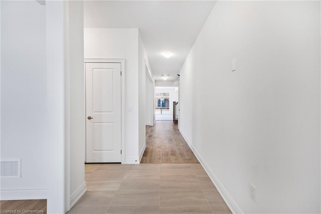 59 Cunningham Drive, Bradford West Gwillimbury, ON - Indoor Photo Showing Other Room