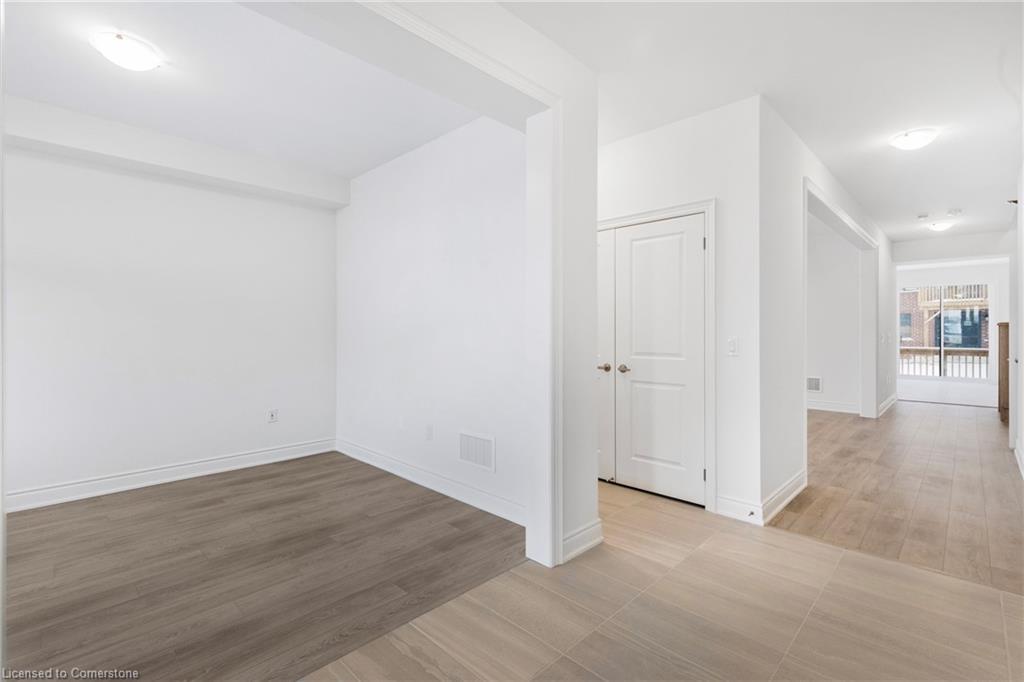 59 Cunningham Drive, Bradford West Gwillimbury, ON - Indoor Photo Showing Other Room