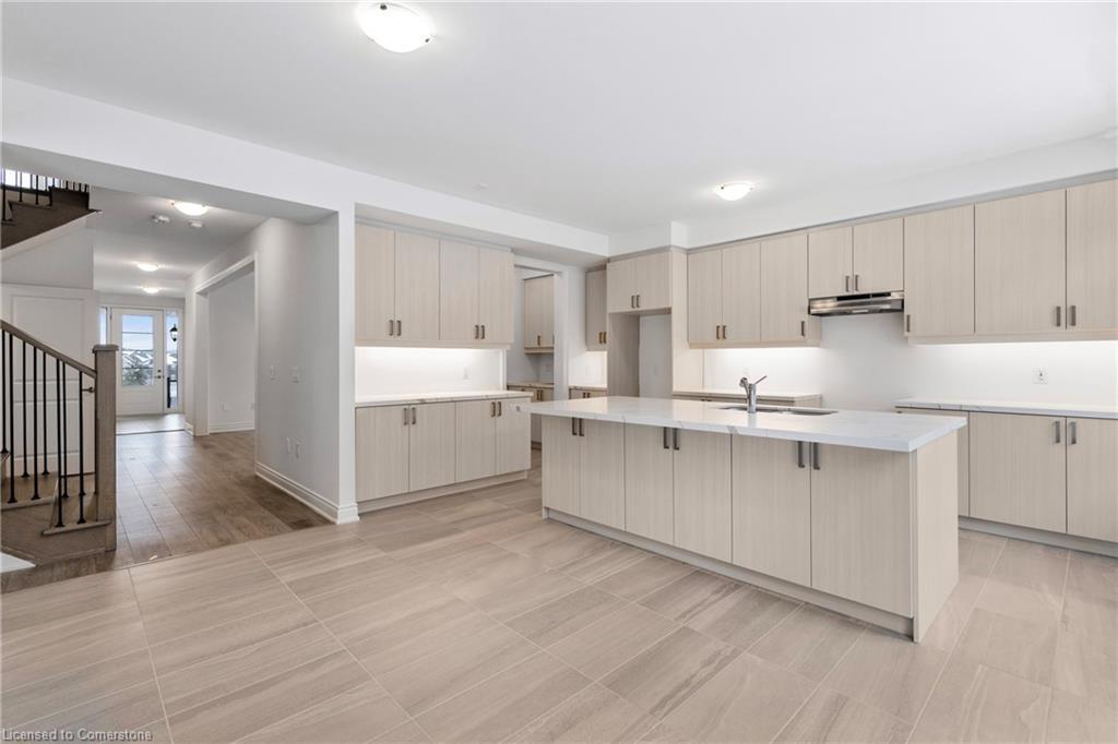 59 Cunningham Drive, Bradford West Gwillimbury, ON - Indoor Photo Showing Kitchen