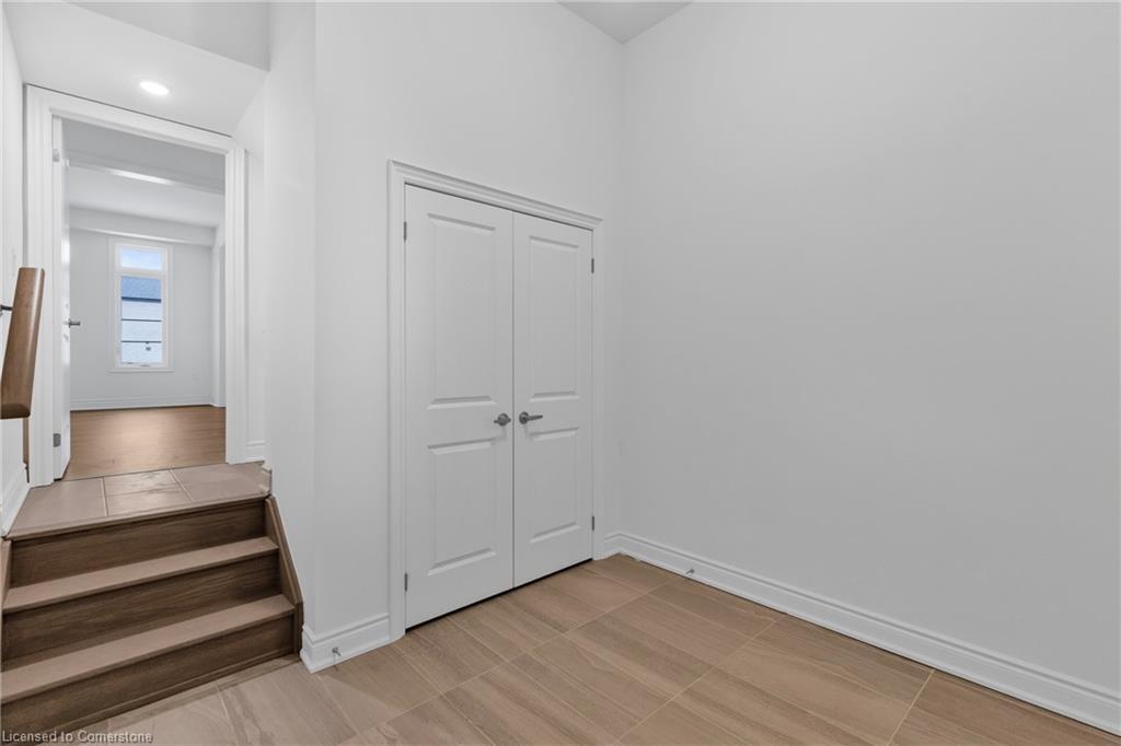 59 Cunningham Drive, Bradford West Gwillimbury, ON - Indoor Photo Showing Other Room