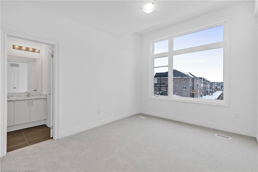 59 Cunningham Drive, Bradford West Gwillimbury, ON - Indoor Photo Showing Other Room