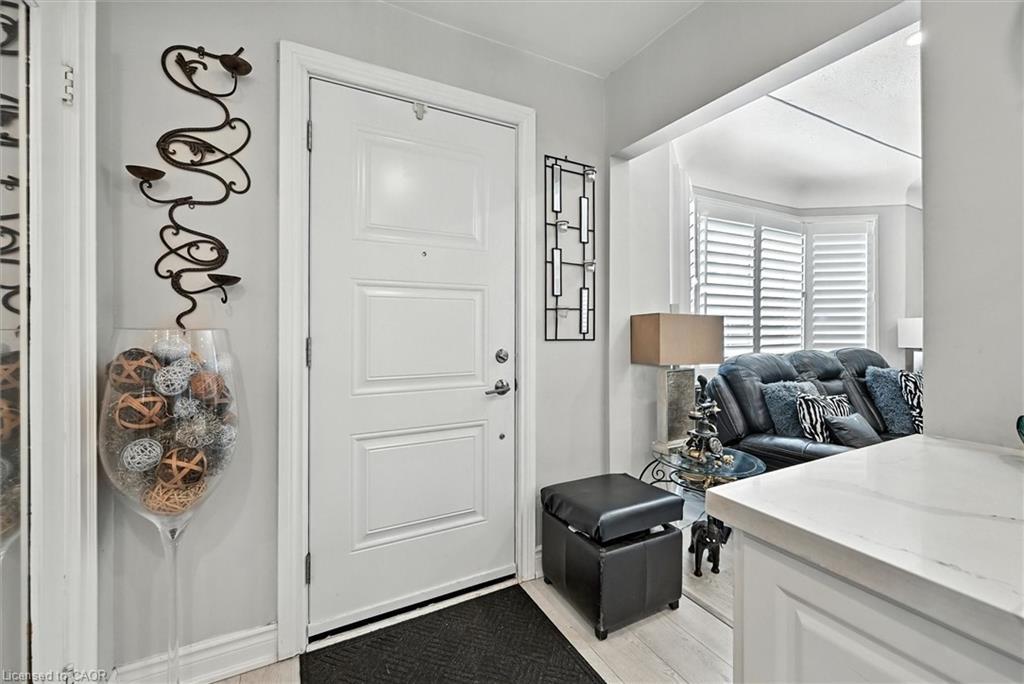 507 Upper James Street, Hamilton, ON - Indoor Photo Showing Other Room