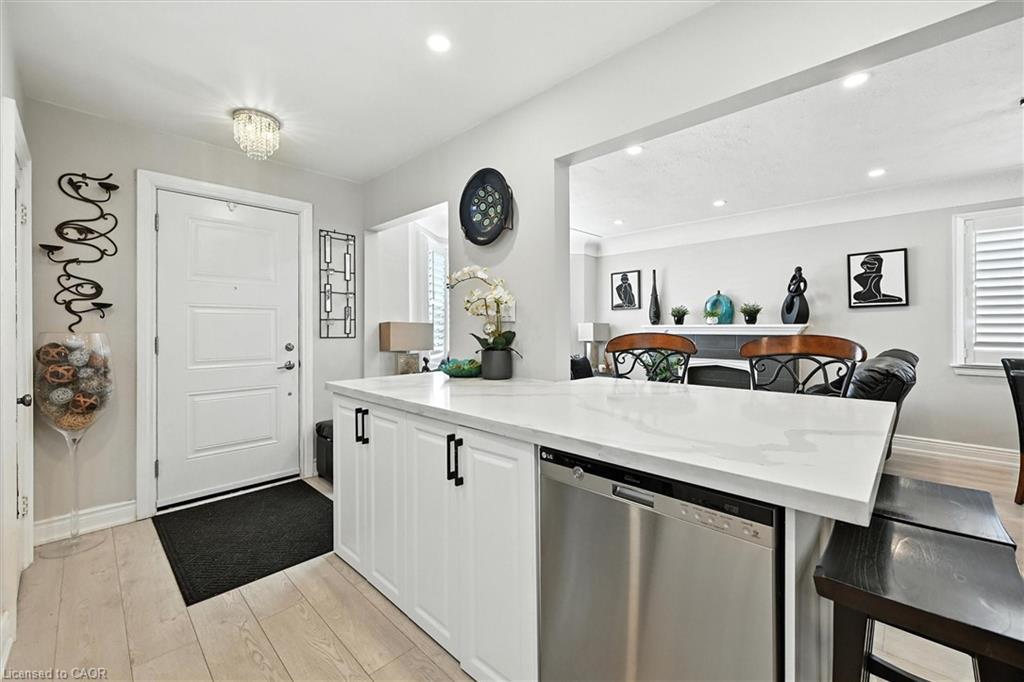 507 Upper James Street, Hamilton, ON - Indoor