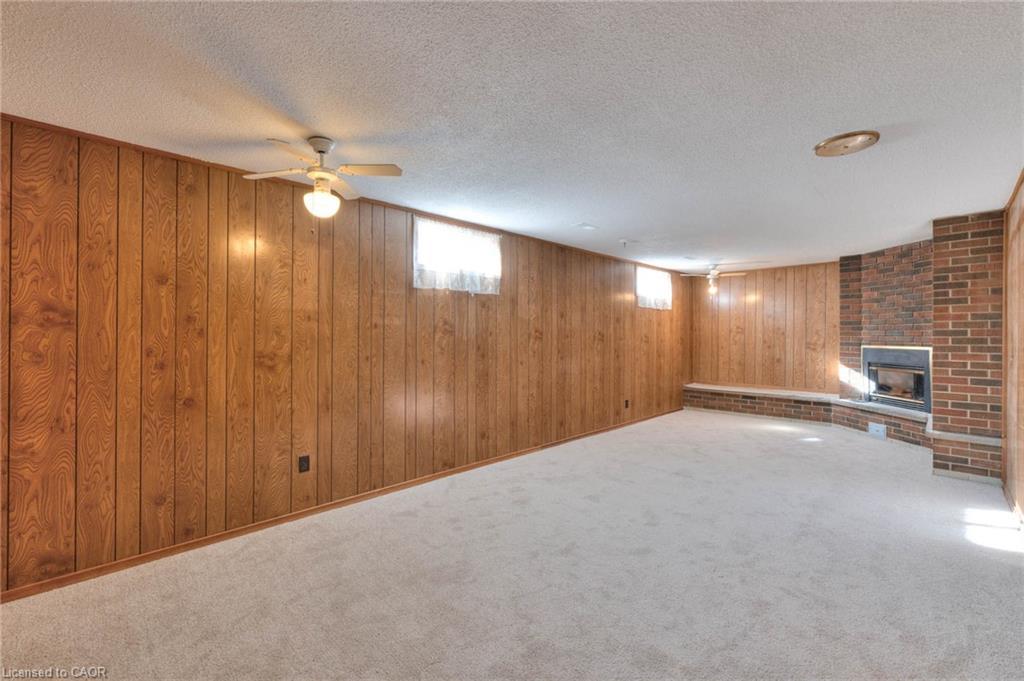 406 Franklin Street N, Kitchener, ON - Indoor With Fireplace