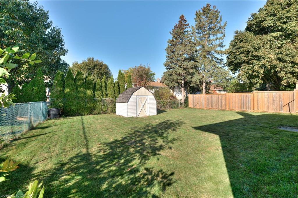 406 Franklin Street N, Kitchener, ON - Outdoor With Backyard