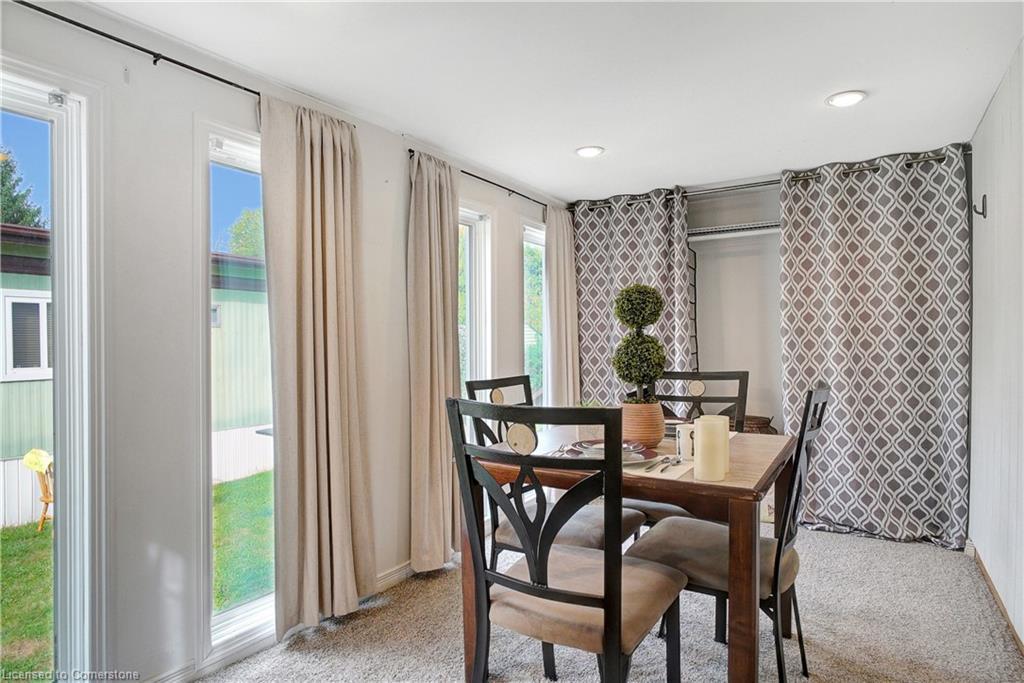 81-1294 8Th Concession Road W, Flamborough, ON - Indoor Photo Showing Dining Room