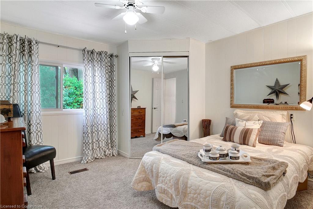 81-1294 8Th Concession Road W, Flamborough, ON - Indoor Photo Showing Bedroom