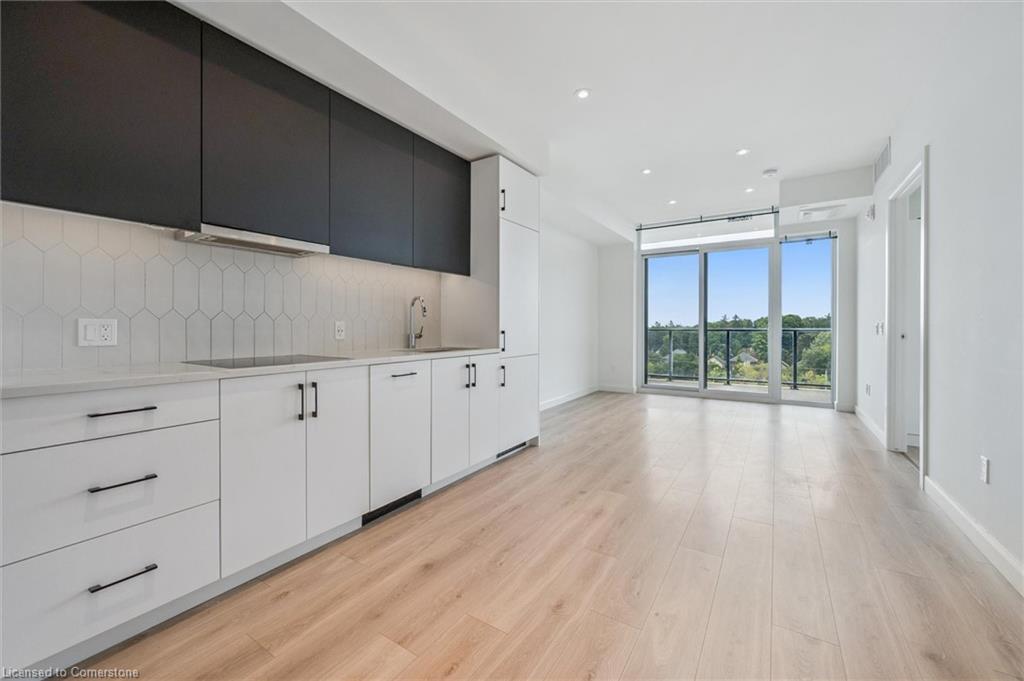 501-741 King Street W, Kitchener, ON - Indoor Photo Showing Other Room