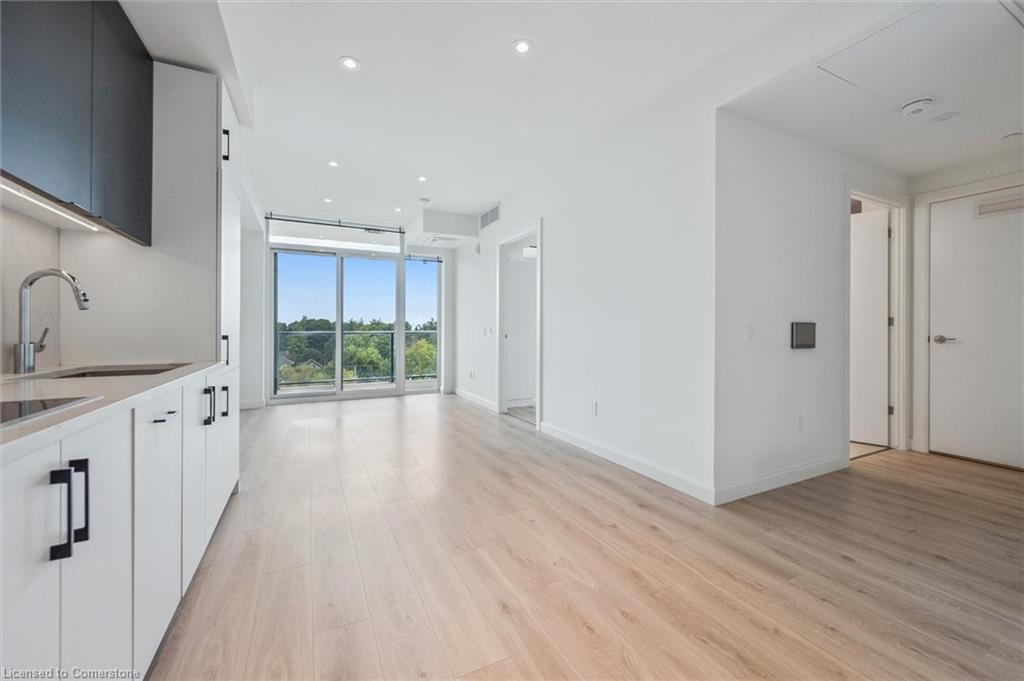 501-741 King Street W, Kitchener, ON - Indoor Photo Showing Kitchen