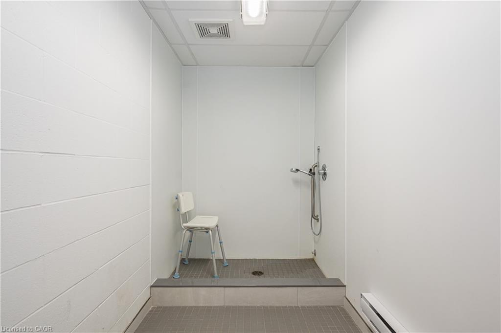 102-332 Gosling Gardens, Guelph, ON - Indoor Photo Showing Other Room