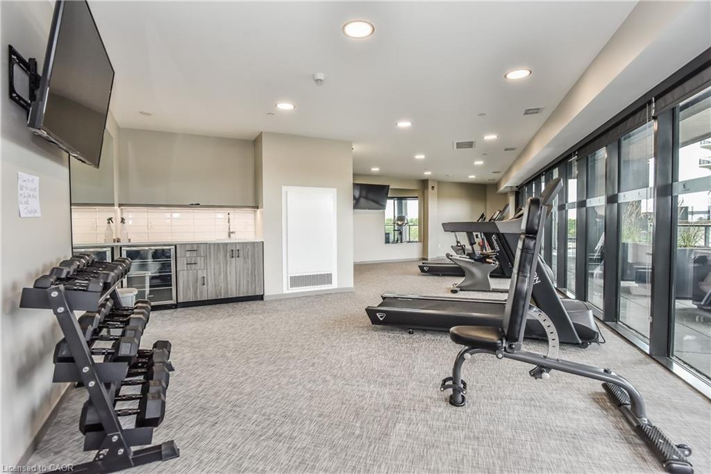 102-332 Gosling Gardens, Guelph, ON - Indoor Photo Showing Gym Room