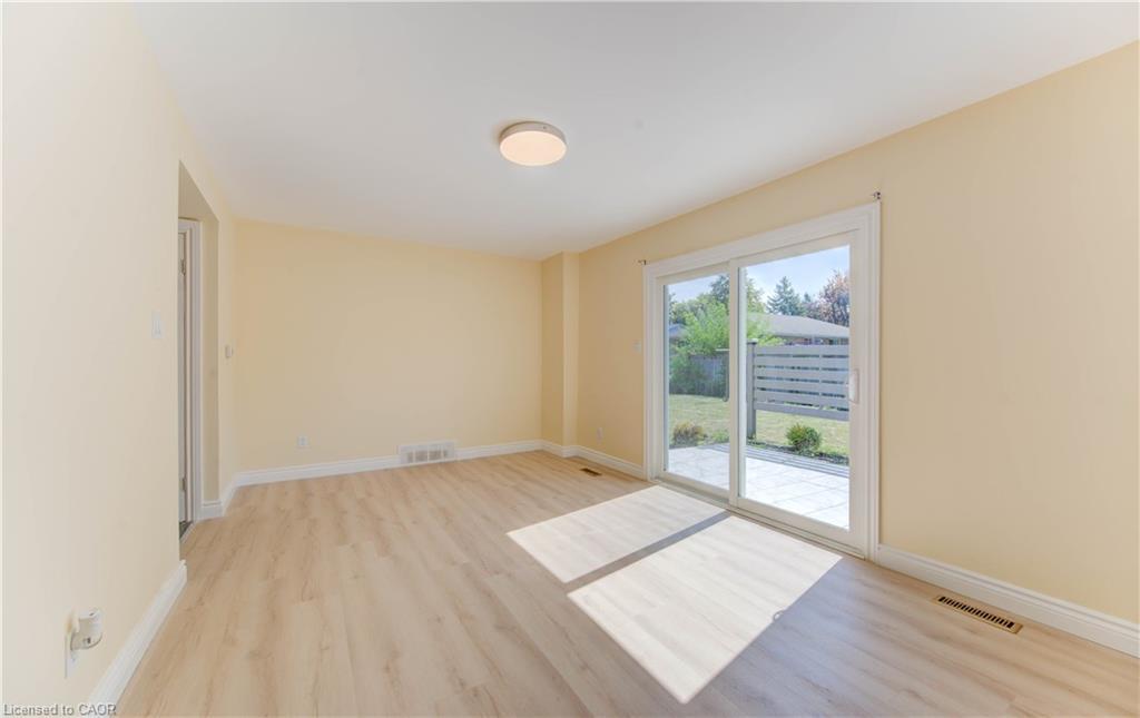 1493 Queens Boulevard, Kitchener, ON - Indoor Photo Showing Other Room