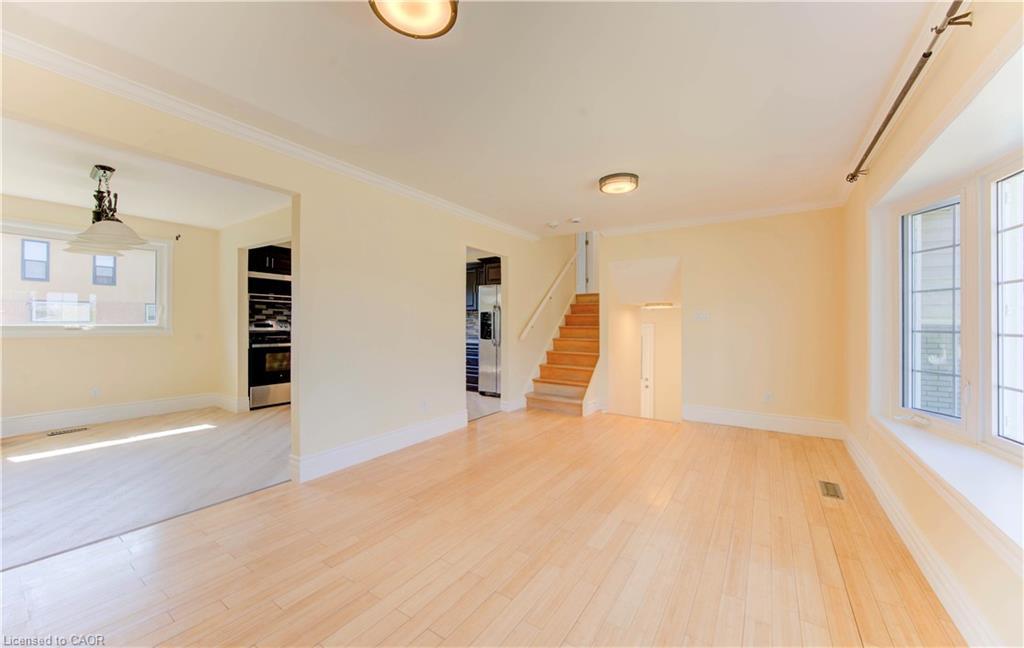 1493 Queens Boulevard, Kitchener, ON - Indoor Photo Showing Other Room