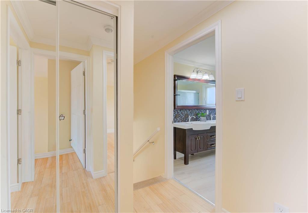 1493 Queens Boulevard, Kitchener, ON - Indoor Photo Showing Other Room