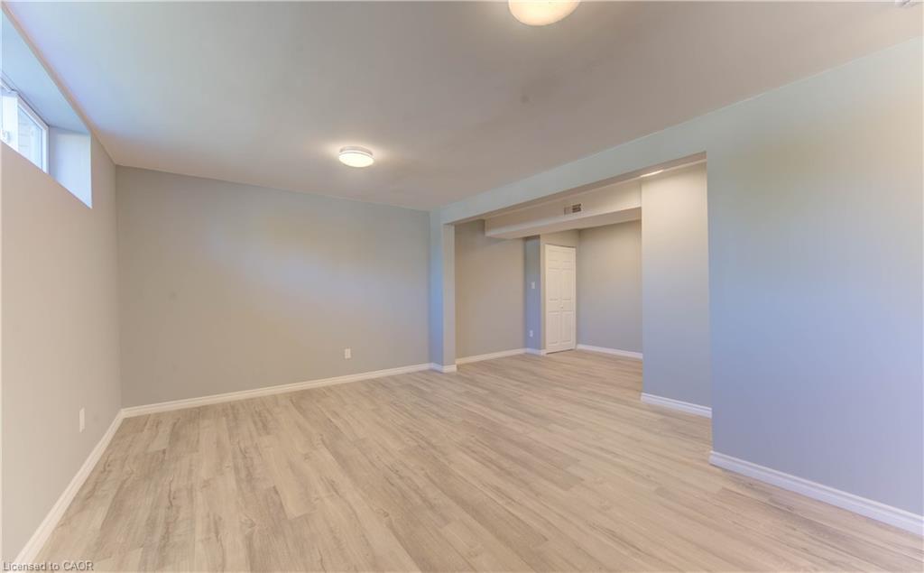 1493 Queens Boulevard, Kitchener, ON - Indoor Photo Showing Other Room