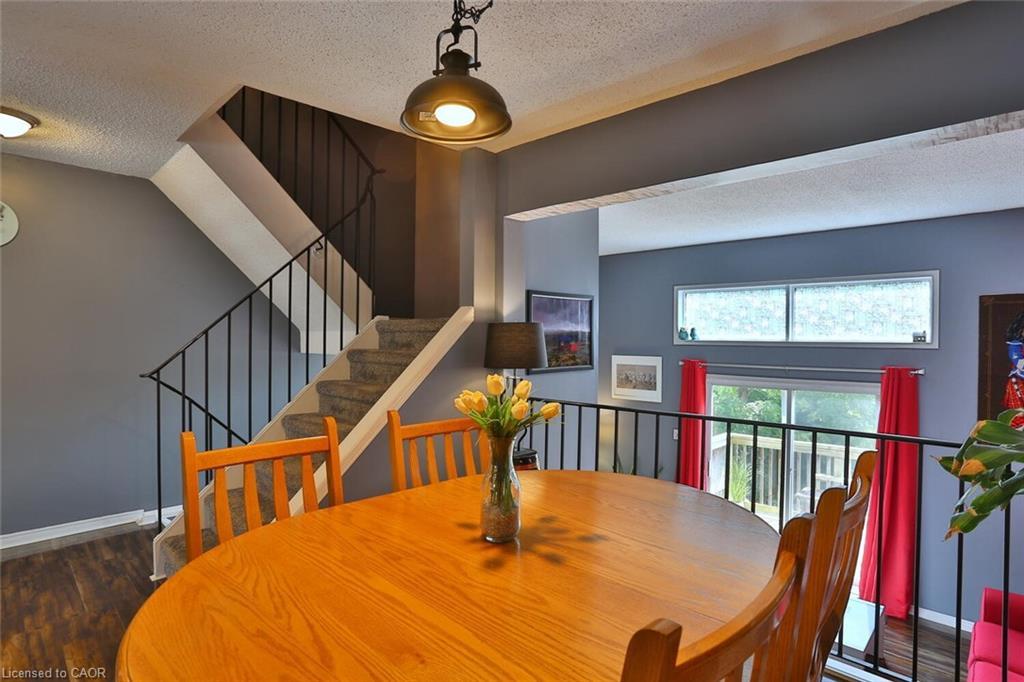 13-1085 Queens Boulevard, Kitchener, ON - Indoor Photo Showing Dining Room