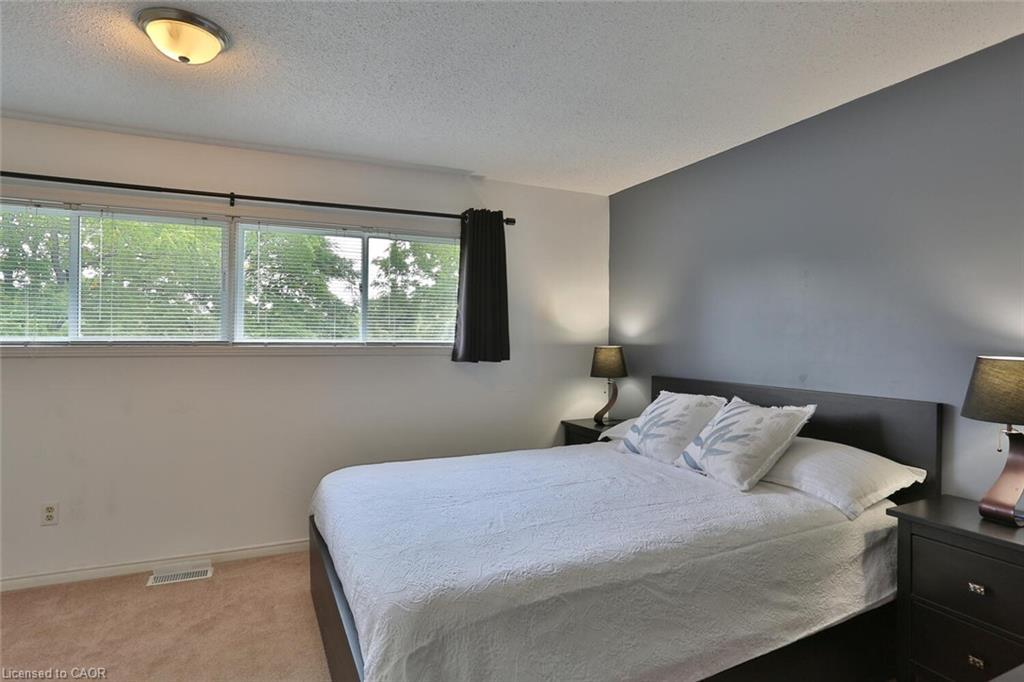 13-1085 Queens Boulevard, Kitchener, ON - Indoor Photo Showing Bedroom