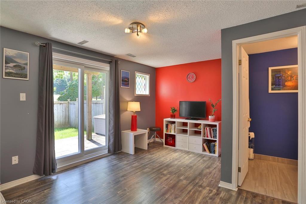 13-1085 Queens Boulevard, Kitchener, ON - Indoor