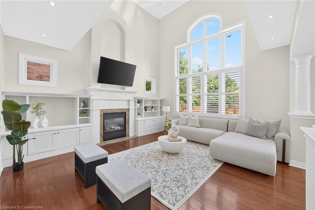 3322 Fox Run Circle, Oakville, ON - Indoor Photo Showing Living Room With Fireplace