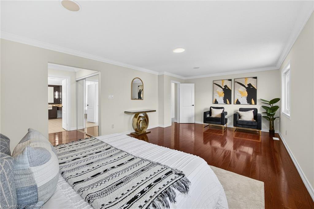 3322 Fox Run Circle, Oakville, ON - Indoor Photo Showing Bedroom