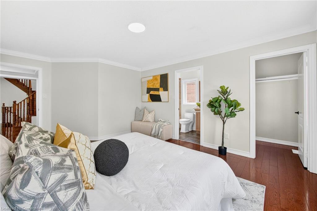 3322 Fox Run Circle, Oakville, ON - Indoor Photo Showing Bedroom