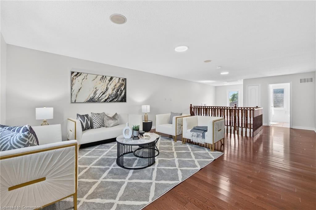 3322 Fox Run Circle, Oakville, ON - Indoor Photo Showing Living Room